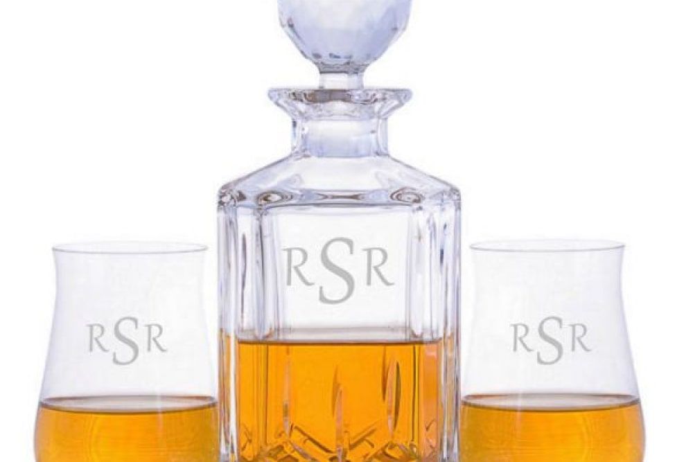 Custom crystal classic whiskey decanter
