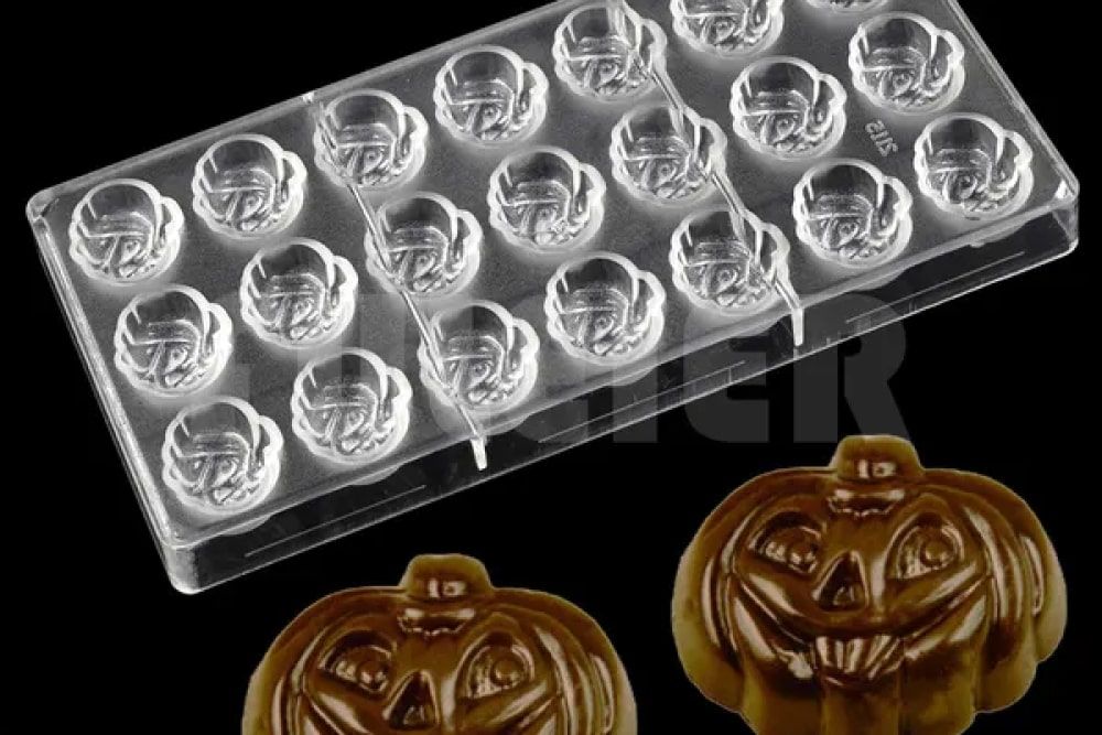 Silicone chocolate molds that makes pumpkin shaped chocolates