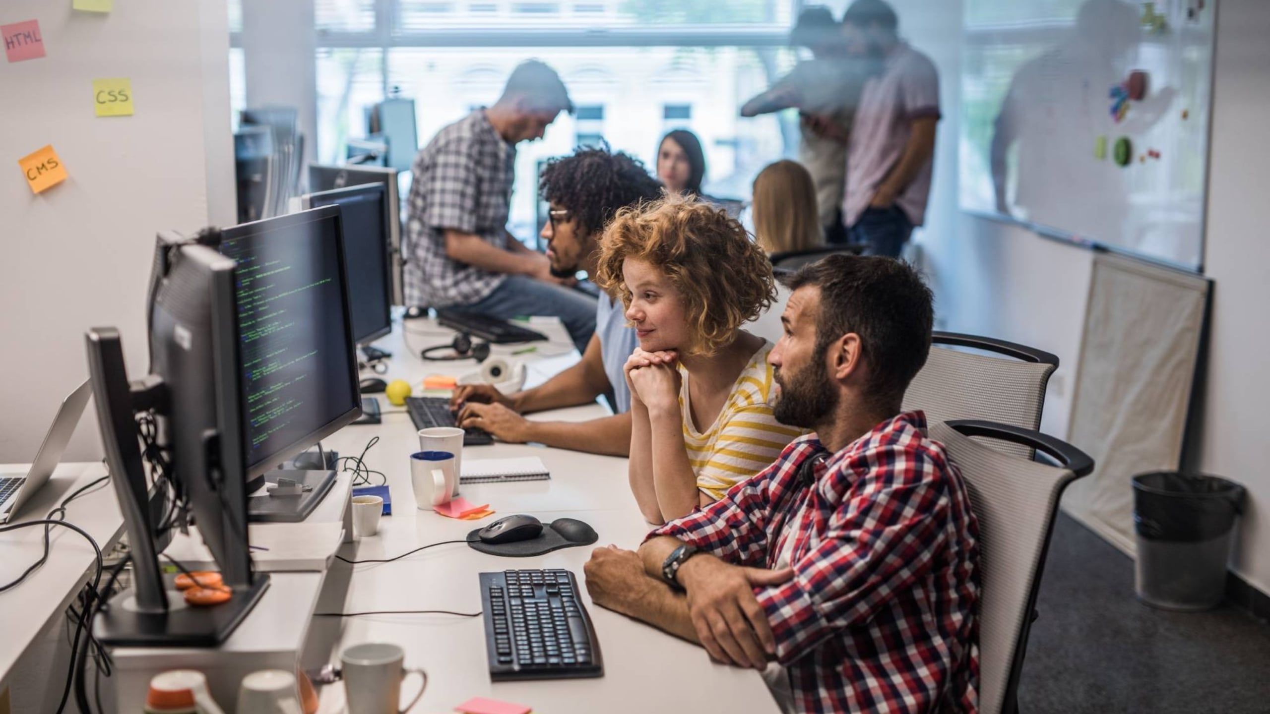 Add Flair to Employees' Desk With Awesome Office Desk Gift Ideas